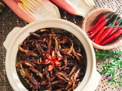 hoa chuoi gia ca com kho chay la mieng Hoa chuối giả cá cơm kho chay lạ miệng