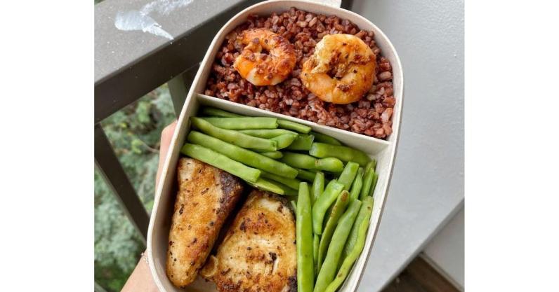 Học 9x xinh đẹp ăn Eat Clean vừa giảm cân lại khỏe người, quan trọng là chế biến siêu dễ, vụng mấy cũng làm theo được