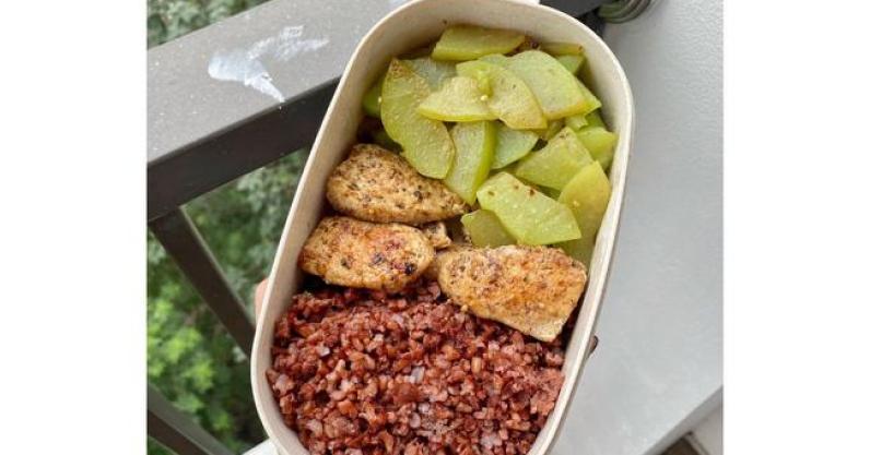 Học 9x xinh đẹp ăn Eat Clean vừa giảm cân lại khỏe người, quan trọng là chế biến siêu dễ, vụng mấy cũng làm theo được