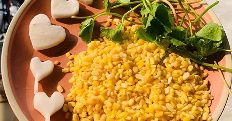 Học lỏm cách làm một loại sữa mà Hoa hậu Ngọc Hân mê như điếu đổ: Không chỉ giúp đẹp da mà còn giải tỏa được hết cả stress!