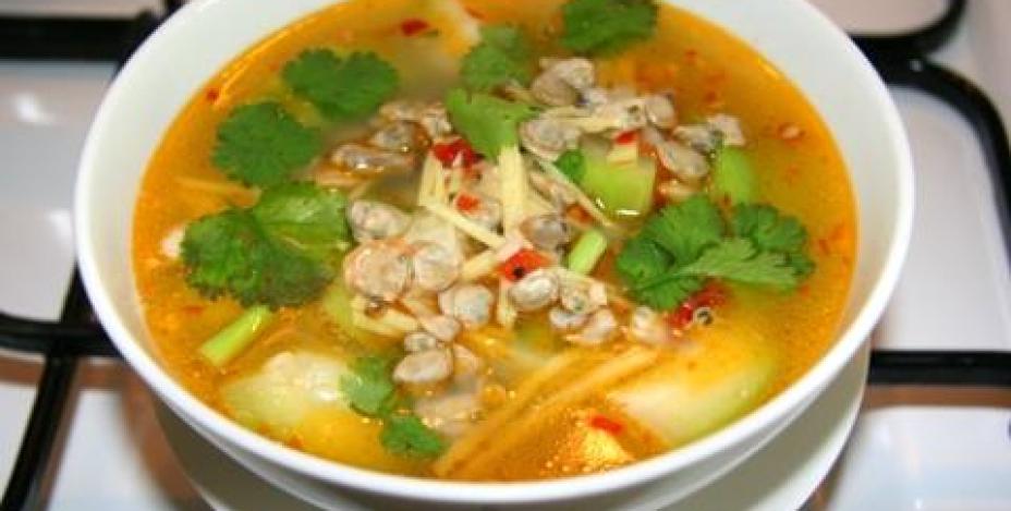 Hướng dẫn 2 cách nấu canh hến khế chua thanh mát vừa ngon vừa rẻ