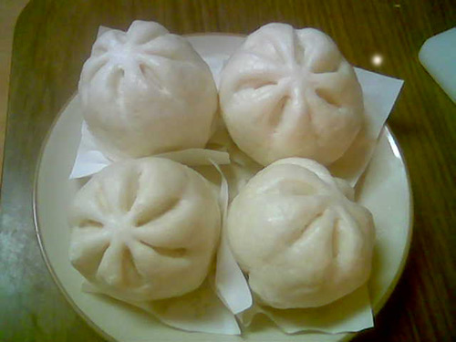 Hướng dẫn cách làm bánh bao ngon với nhân trứng thịt