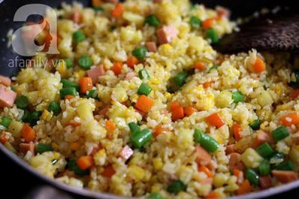 Hướng dẫn chế biến món cơm chiên Dương Châu ngon mê ly