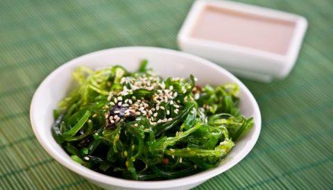 Hướng dẫn làm món salad rong biển ngon