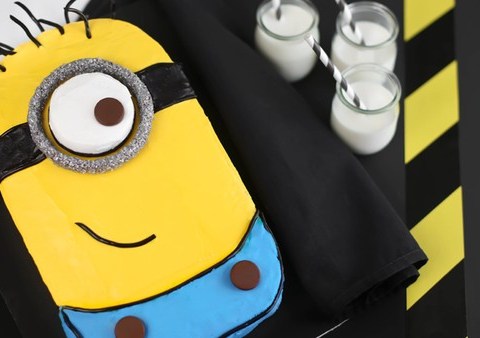 huong dan trang tri banh kem hinh minion cuc cute Hướng dẫn trang trí bánh kem hình Minion cực cute!