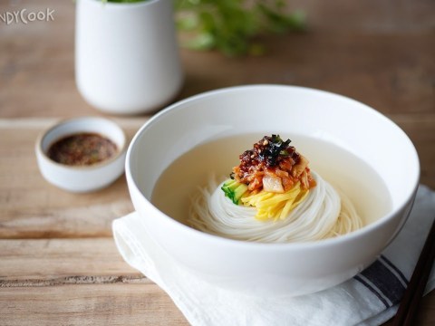 janchi guksu mon mi yen tiec han quoc thanh tao dep tua tranh Janchi guksu - món mì yến tiệc Hàn Quốc thanh tao, đẹp tựa tranh