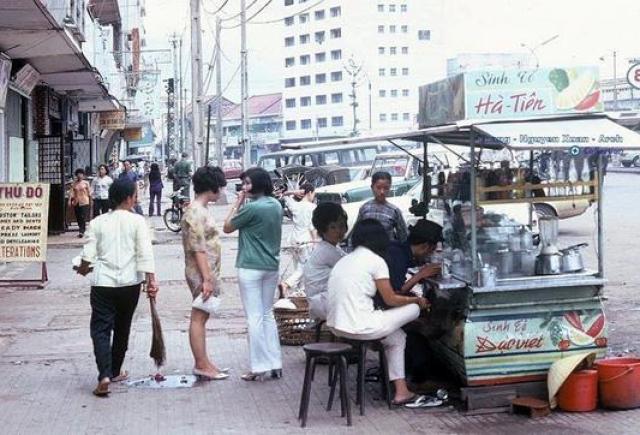 Khám phá Sài Gòn trước 1975 qua văn hóa ẩm thực đường phố