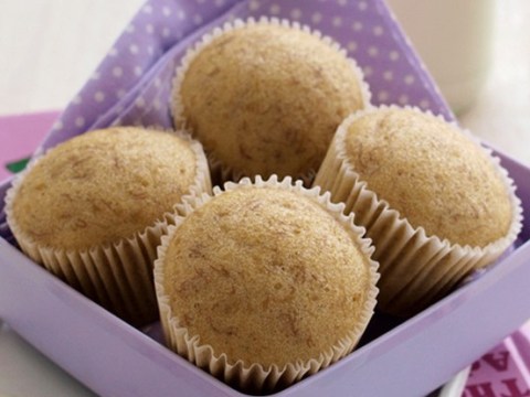 khong can lo nuong lam banh muffin chuoi mem thom Không cần lò nướng, làm bánh muffin chuối mềm thơm