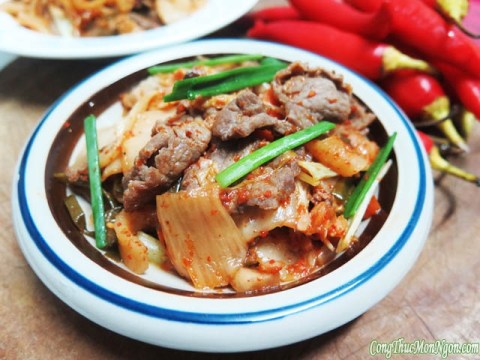 kim chi xao thit bo mon ngon am bung Kim chi xào thịt bò - món ngon ấm bụng