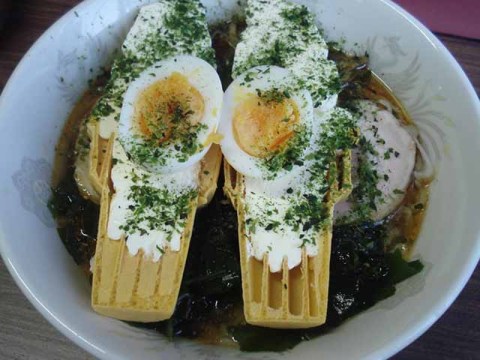 la doi mon mi ramen kem tuoi kho an ma nguoi nhat van chen nhau mua Lạ đời món mì ramen kem tươi, khó ăn mà người Nhật vẫn chen nhau mua