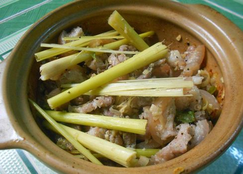 Lạ miệng thịt heo nấu ráo