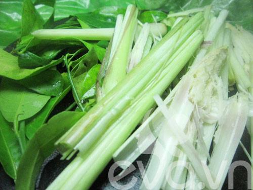 Lạ miệng với gà hấp muối