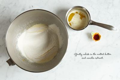 Làm bánh bông lan con sò chocolate đẹp mắt ngon miệng