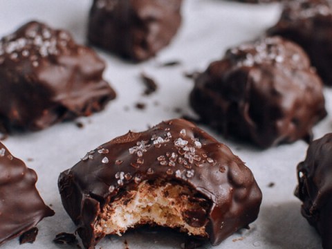 lam banh chocolate vua la vua ngon khong can lo nuong Làm bánh chocolate vừa lạ vừa ngon không cần lò nướng