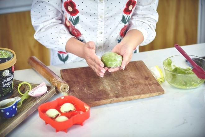 Làm bánh gì từ kem matcha mochi đậu đỏ?