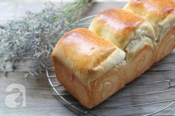 Làm bánh mì hokkaido thơm phức mềm ngon mời cả nhà ăn sáng