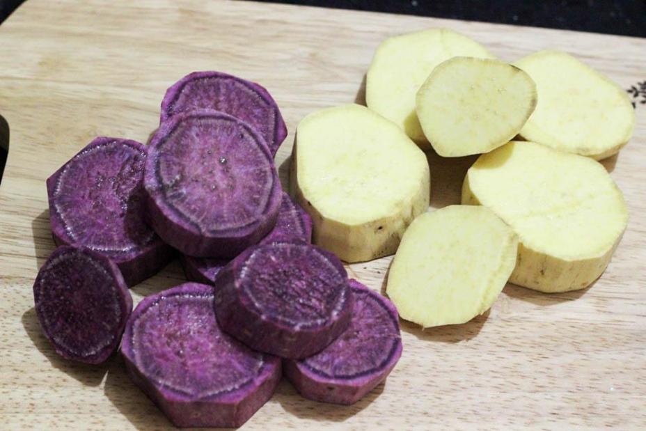 Làm bánh nếp khoai bọc dừa dẻo thơm ngon tuyệt
