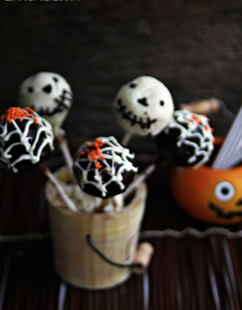 Làm cake pops ấn tượng cho ngày Halloween