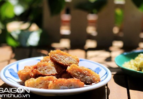 lam cha com tinh te va gion thom dung kieu ha noi Làm chả cốm tinh tế và giòn thơm đúng kiểu Hà Nội