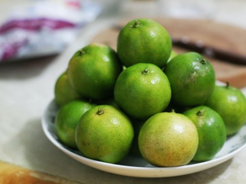 lam chanh dao ngam mat ong nhanh gon trong 10 phut Làm chanh đào ngâm mật ong nhanh gọn trong 10 phút