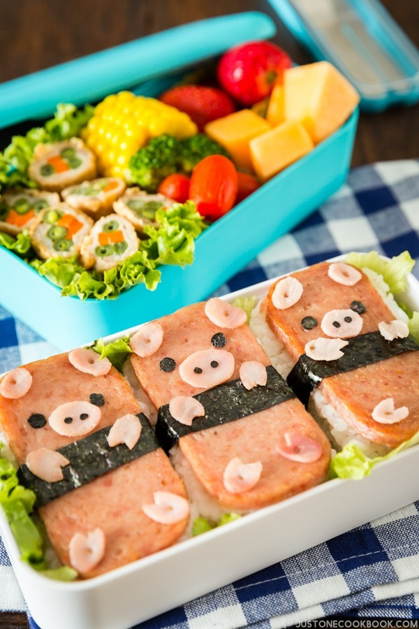 Làm cơm bento chú heo xinh yêu dễ như trở bàn tay