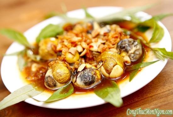 Làm cút lộn xào me nhâm nhi ngày mát trời