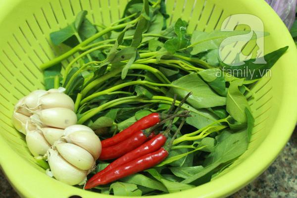 Làm dưa rau muống chua giòn chỉ với 4 bước cực dễ