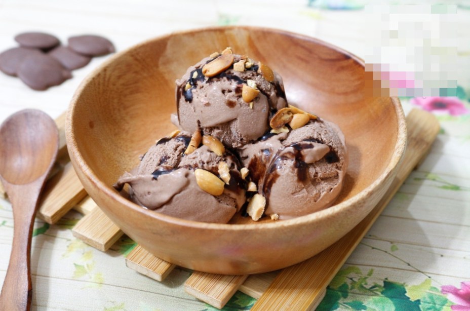 Làm kem chuối chocolate dẻo thơm mà không cần máy