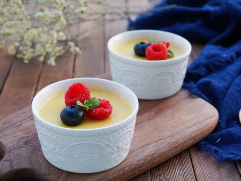 lam pudding trung sua theo cach nay vua don gian lai ngon vo cung Làm pudding trứng sữa theo cách này vừa đơn giản lại ngon vô cùng