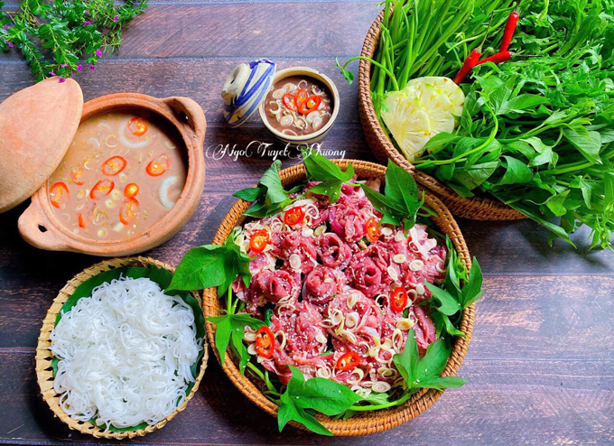 Lẩu bò mắm ruốc