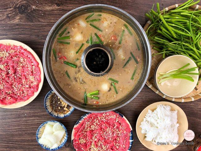 Lẩu bò nhúng mắm ruốc