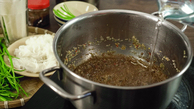 Lẩu bò nhúng mắm ruốc