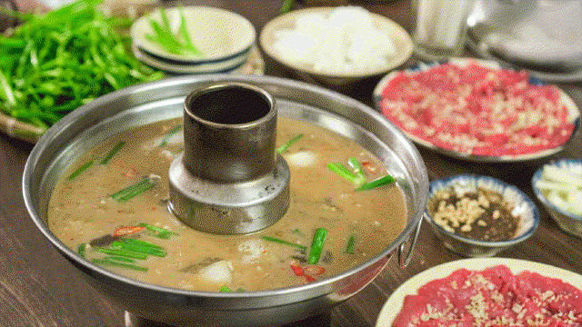 Lẩu bò nhúng mắm ruốc