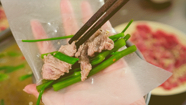 Lẩu bò nhúng mắm ruốc