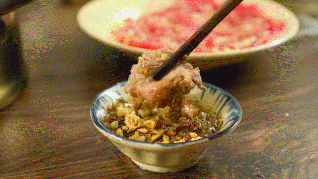Lẩu bò nhúng mắm ruốc