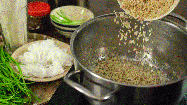 Lẩu bò nhúng mắm ruốc