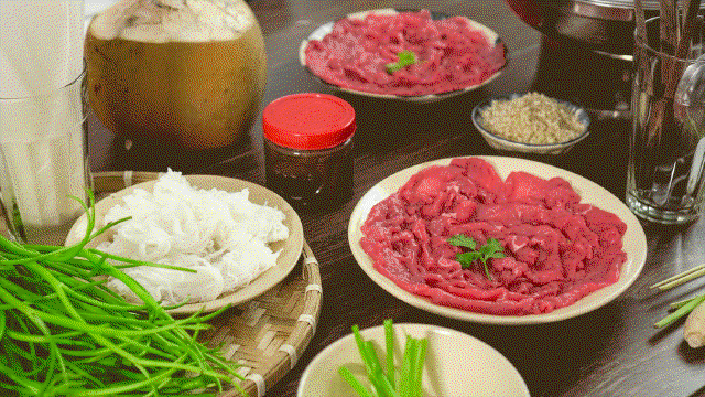 Lẩu bò nhúng mắm ruốc