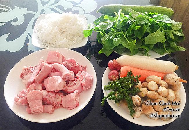 Lẩu đuôi heo tiêu xanh hấp dẫn cuối tuần