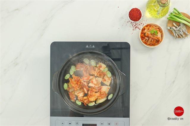 Lẩu kim chi bò Mỹ