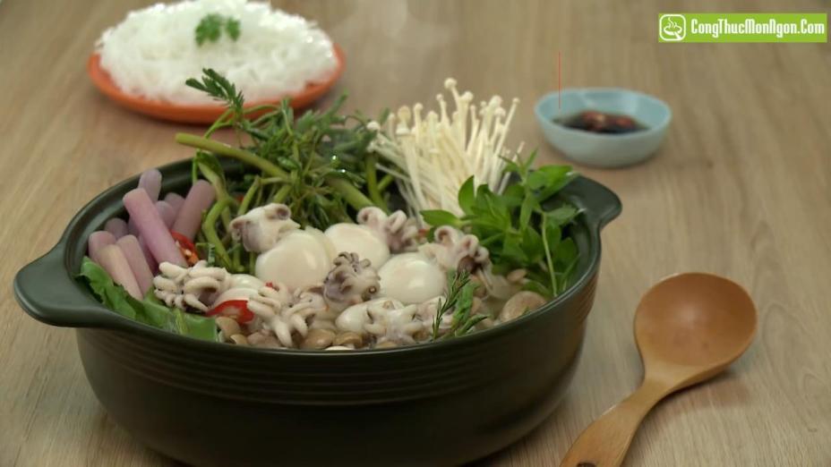 Lẩu mực nấm