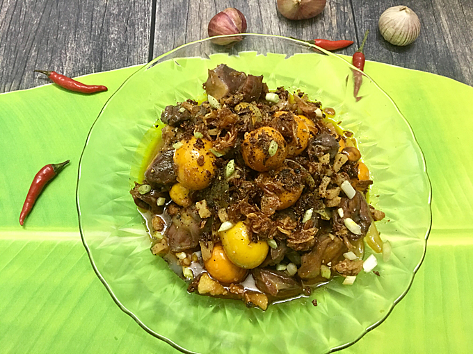 Lòng gà trứng non cháy tỏi