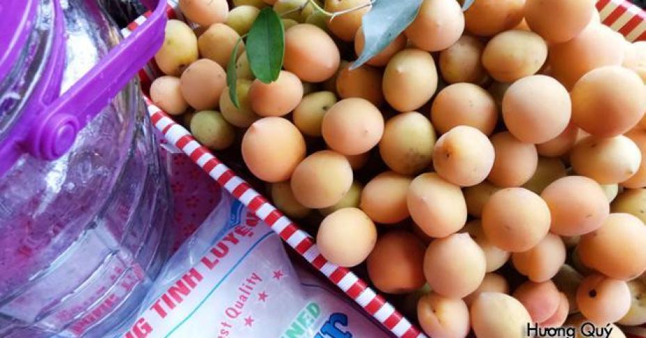 Mách chị em cách ngâm mơ tuyệt ngon, không lo nổi váng để giải nhiệt ngày hè
