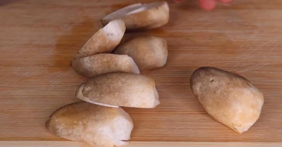 Mai là ngày mùng 1 của tháng mới và đây là cách thao tác nấu món phở chay giúp chị em có bữa sáng thanh tịnh mà vẫn ngon nức nở