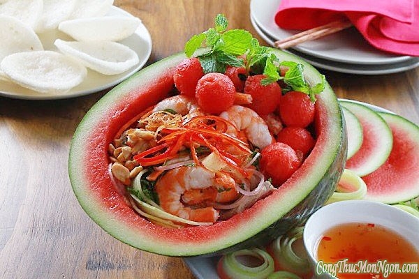 Mát lành gỏi dưa hấu