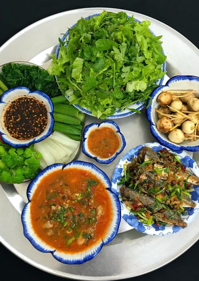 Mẹ 2 con xinh đẹp gợi ý những mâm cơm ngon mát không hề ngán ngấy cho mùa hè