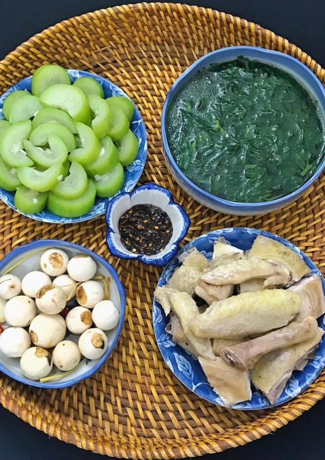Mẹ 2 con xinh đẹp gợi ý những mâm cơm ngon mát không hề ngán ngấy cho mùa hè