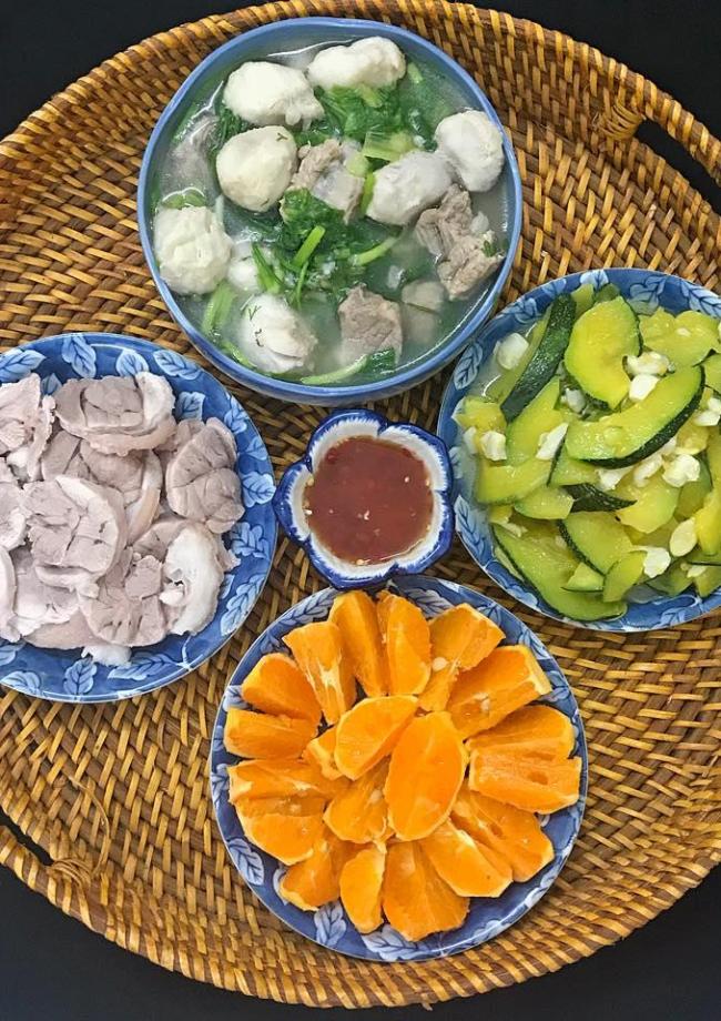Mẹ 2 con xinh đẹp gợi ý những mâm cơm ngon mát không hề ngán ngấy cho mùa hè