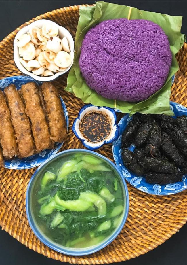 Mẹ 2 con xinh đẹp gợi ý những mâm cơm ngon mát không hề ngán ngấy cho mùa hè