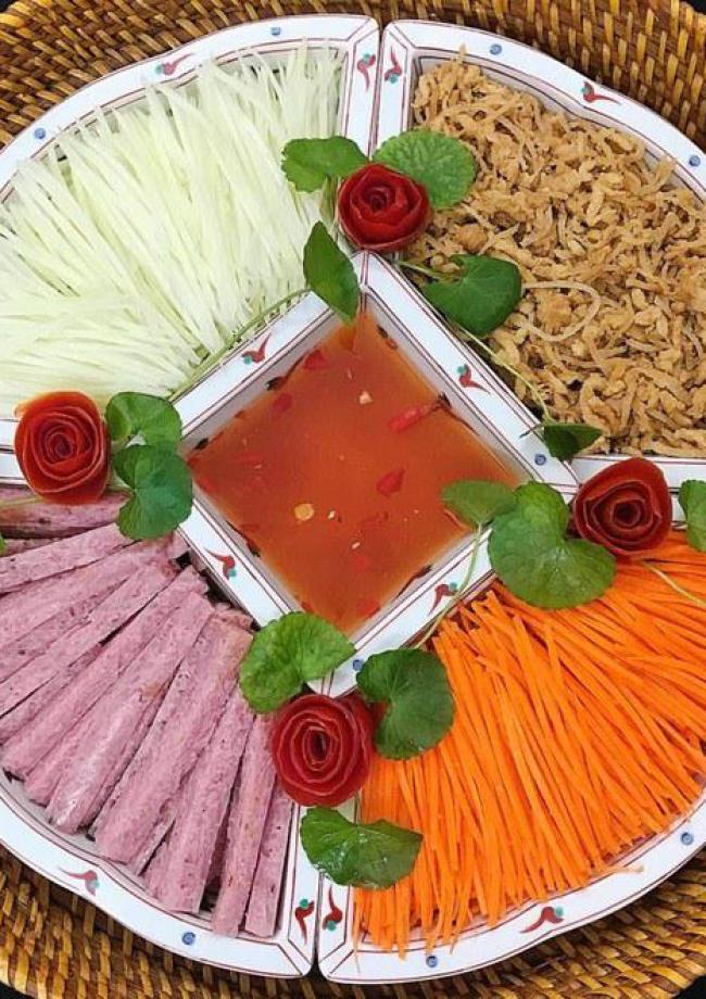 Mẹ 2 con xinh đẹp gợi ý những mâm cơm ngon mát không hề ngán ngấy cho mùa hè