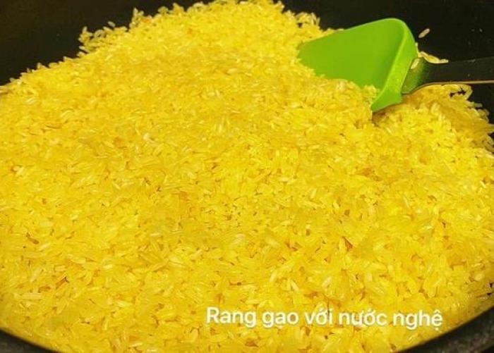 Mẹ đảm Hà Nội chia sẻ cách làm cơm gà ngon 'đỉnh của chóp', bật mí bí quyết giúp món ăn thành công tuyệt đối